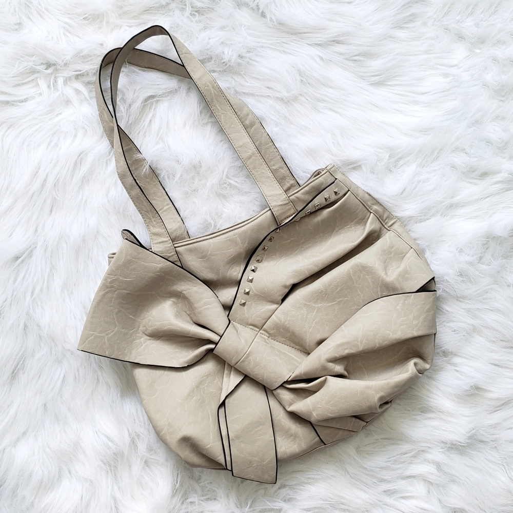 5/20$ - MIA DELUCA - Women's Shoulder Bag